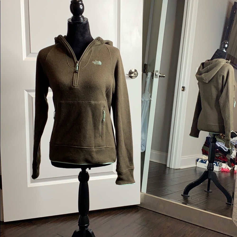 North Face 1/2 zip hooded pullover